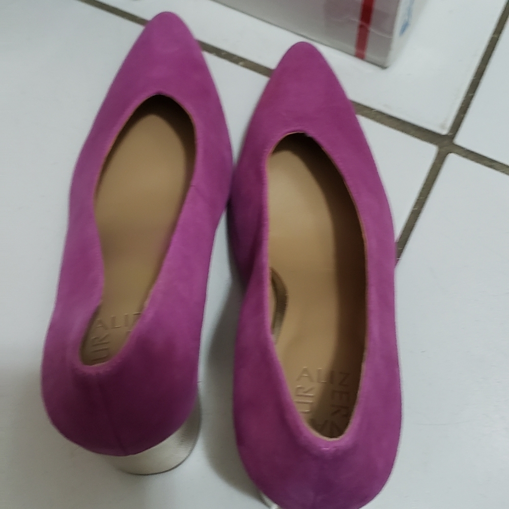 Beutiful heel - Picture 2 of 10